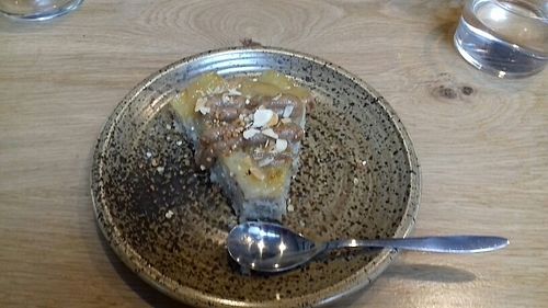 renversé aux pommes  at Savvy in Sceaux