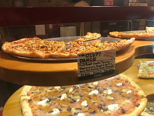 vegan pizza at Sizzle Pie in Brooklyn