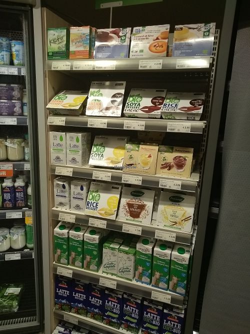 Soy desserts and NON vegan mylks at NaturaSi - Via Cardinale in Naples