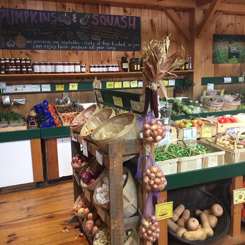 Produce & jams at Morning Glory Farm in Edgartown