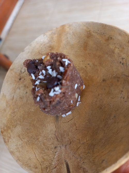 Raw vegan cookie at Bom Bowls in Pai