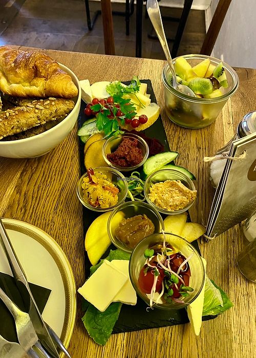 Vegetarian and vegan brunch on one plate  at Cafe Brooks in Hamburg