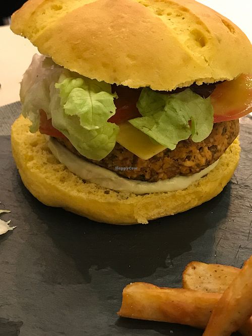 Burger de lentejas   at Veggie Penguin in Tenerife