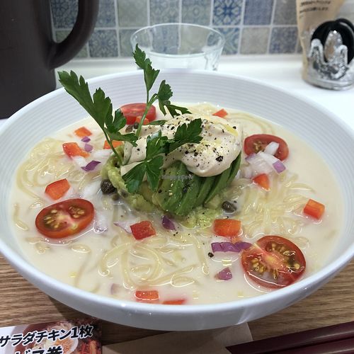 Avocado Noodles at Tsurushiko つるしこ - Shibuyaku in Tokyo