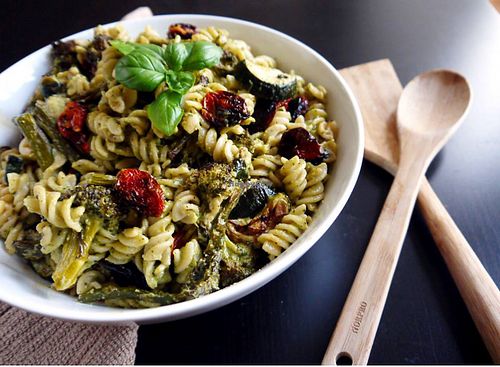 Pesto pasta with dried tomatoes and zucchini  at Simple Green & Bake in Zagreb
