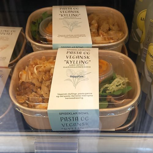 vegan pasta dish at Deli de Luca - Karl Johansgate in Oslo