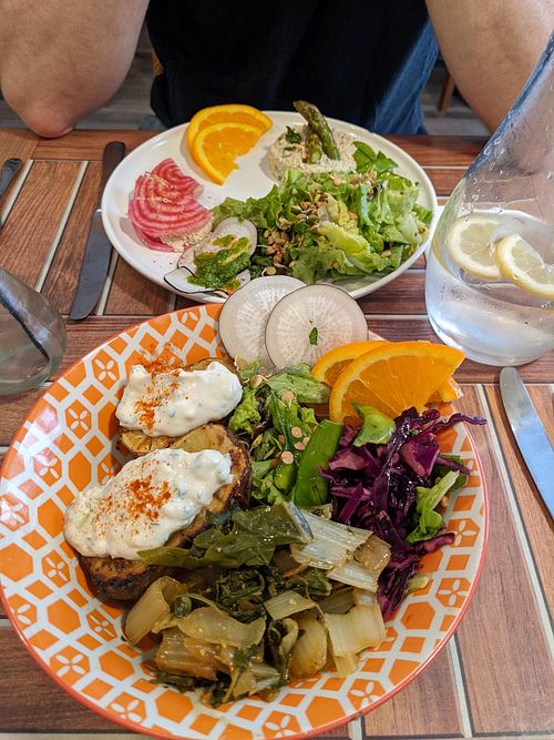 Buddha bowl at Douceurs Vegetales in Toulouse