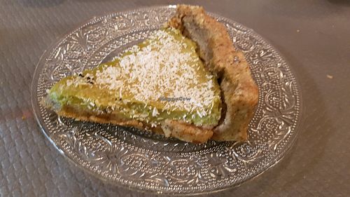 Raw lemon pie at Douceurs Vegetales in Toulouse