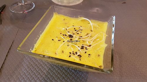 Raw sweet potato soup at Douceurs Vegetales in Toulouse