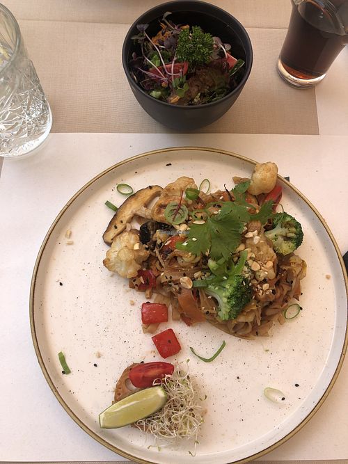 pad thai and salad at Gaudi&Naan in Ljubljana