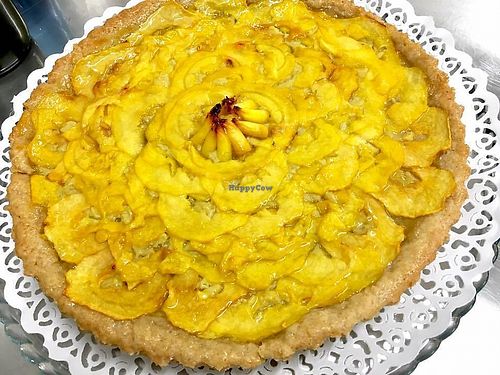 Peach cake at Mi Sa di Sano in Sanremo