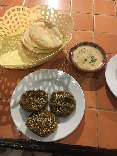 Hommus & falafel  at Felfela in Kafr Nassar