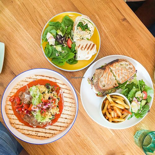 "fish" wrap, green goddess toasted sandwich with chips, "huevos" rancheros at Serenity Now in Glasgow