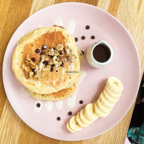 banana walnut choc chip pancakes at Serenity Now in Glasgow