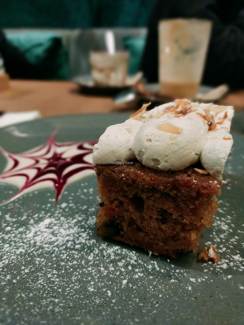 carrot cake  at Mana - Schöneberg in Berlin