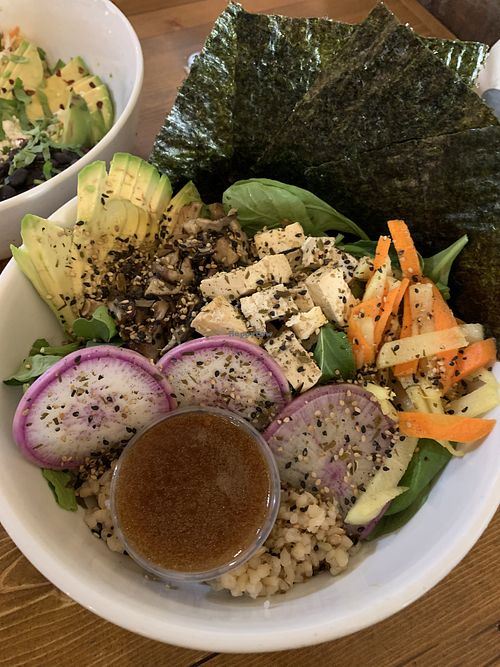 Sushi bowl add tofu sub sesame dressing for sriracha Mayo…soooo good!   at Heartwood in Nevada City