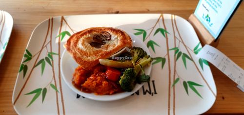 Eden Kitchen: Mushroom and leek pie and three vegan sides (all sides were vegan). This was really good and not excessively greasy because pastry was only on top. 8.95 at Eden Project in St Austell