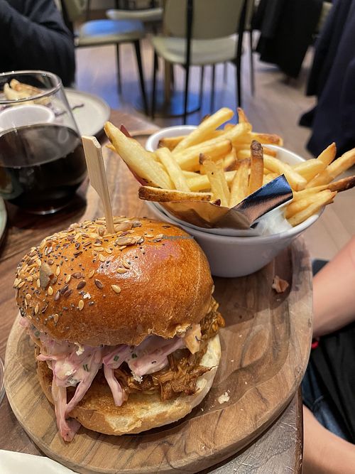 Jerk jack burger (spicy!)  at Wulf & Lamb Chelsea in London