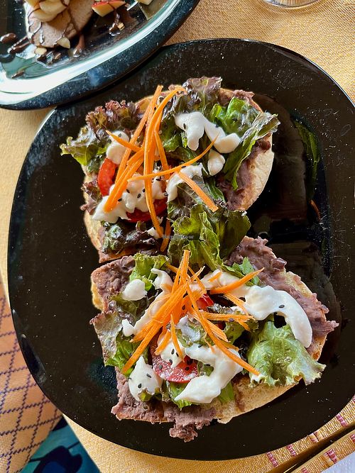 Molletes at Ol-Lin Vegan in Ajijic