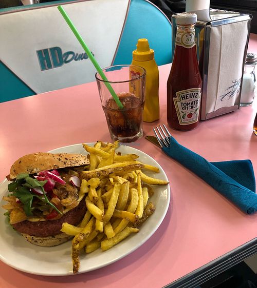 Burger & fries at HD Diner - Gare de l'est in Paris