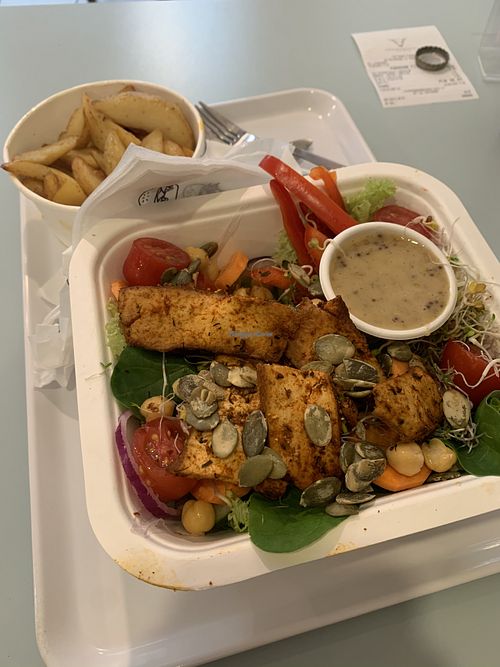 Sałatka z tofu at Krowarzywa in Wroclaw