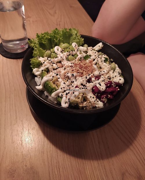 Veggi Bowl mit veganer Mayo at HQ Wok in Muehldorf