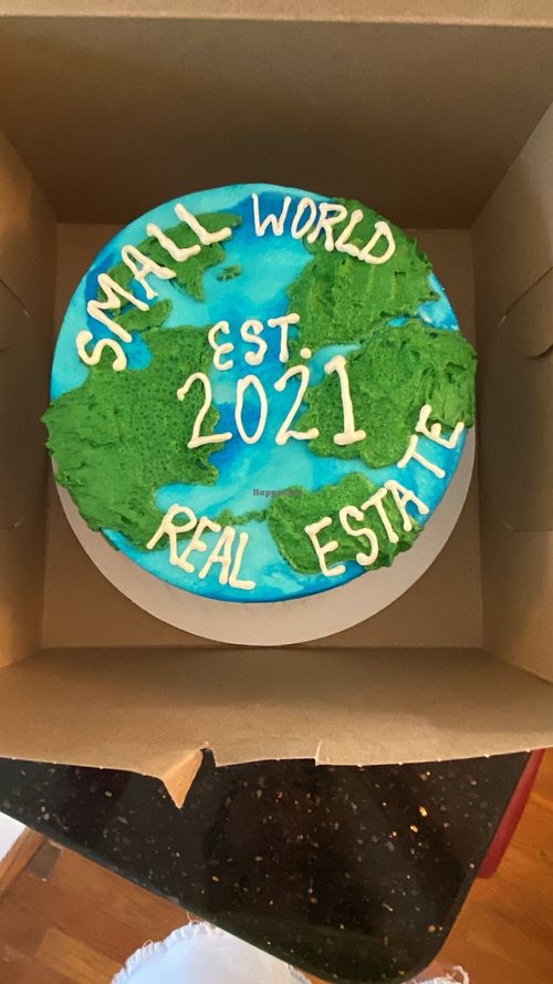 Cake! My husband surprised me with the most delicious cake! #Veganuary at HaleLife Bistro & Bakery in St Petersburg