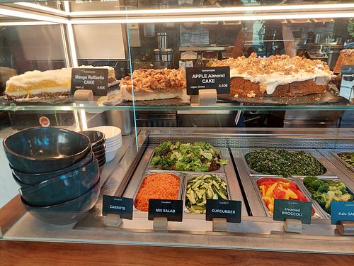 Desserts at Wagners Juicery & Health Food in Munich