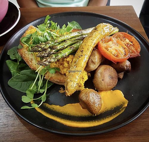 vegan big breakfast at The Natural Choice Cafe in Penrith