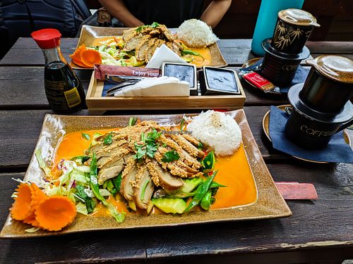 Two incredibly tasty fake "duck" dishes at Mom's Creation at Mom's Creation - Alt Treptow in Berlin