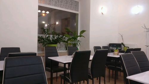 empty apart from me at 8pm at Zau & Bun Cha Asian in Prague