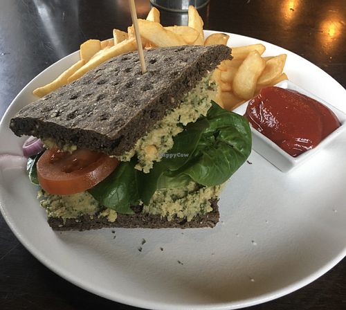 Hummus sandwich with fries at Gimle Cafe in Roskilde