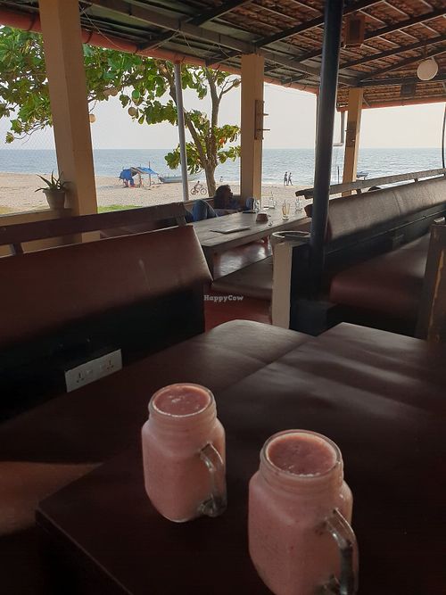 Vegan smoothies at Cafe Catamaran in Alappuzha