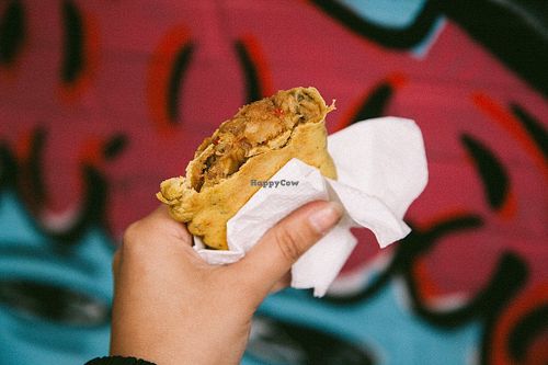 Samosa de batata doce com amendoim at Viva la Vegan Bike Cafe in Curitiba