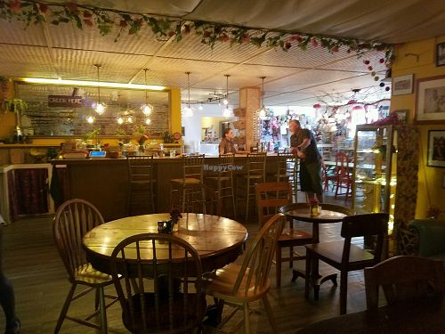 inside at Paradise Fresh Food in Waialua