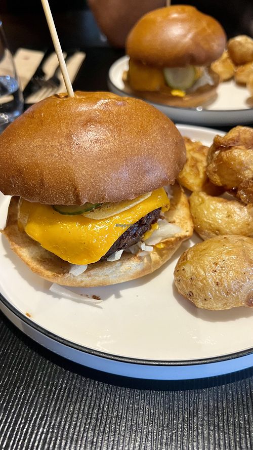 Beyond burger  at Green Man's Arms in Carlton