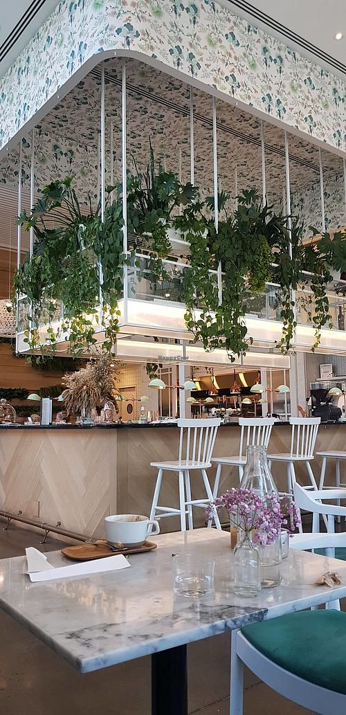 the decor is simply stunning at LOV in Laval