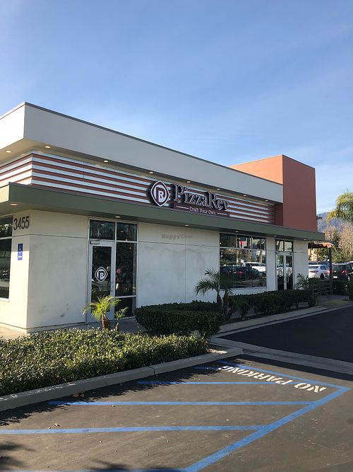 PizzaRev  at PizzaRev in Pasadena