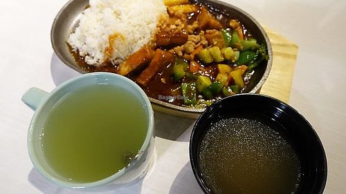 Hotplate hot sauce tofu with rice, soup and honey calamansi at New Vege 新素 in East Singapore