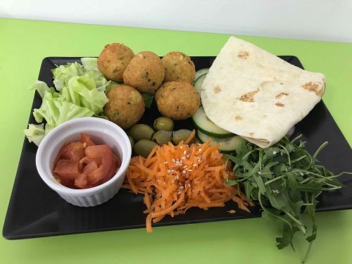 Salti Bowl- Falafel at Salti in Novi Sad