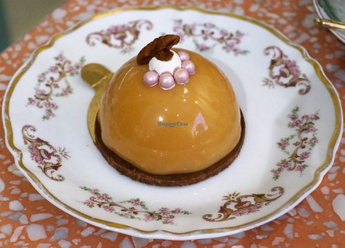 Pecan nut dessert (I think?) at Jo and Nana Cakes in Paris