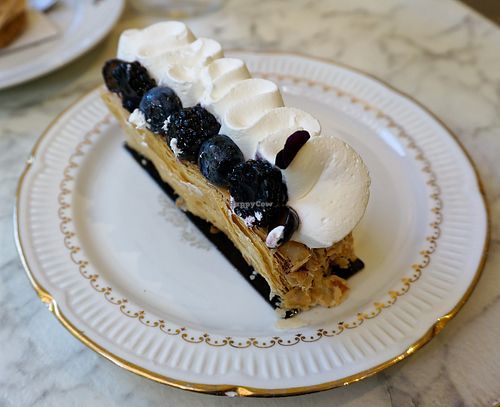Millefeuille at Jo and Nana Cakes in Paris