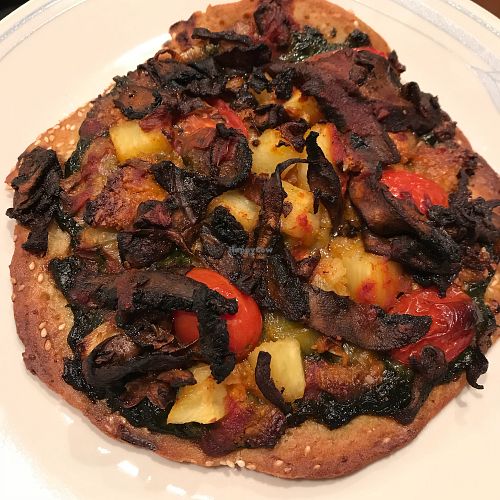 Hawaiian pizza at Shayna B's By The Sea in Westbrook