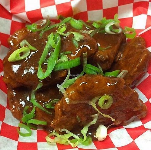 vegan jamaican jerk wings at Heavenly Buffaloes in Durham