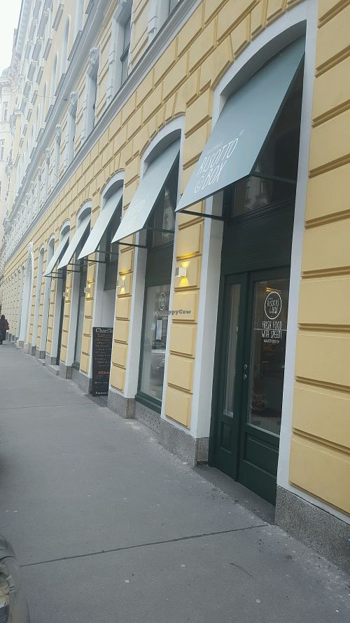 outside at Risotto Box in Vienna