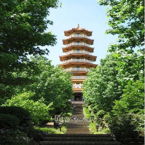 Pagoda at Nan Tien Temple in Wollongong