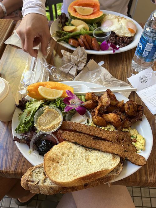 Vegan egg scramble plate   at Island Vintage Coffee in Honolulu