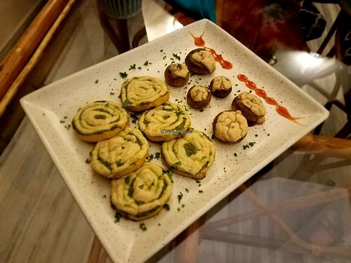 MuZu's Madness - stuffed mushrooms and zucchini slices at Smart Alec - Alternative Deli in Hyderabad