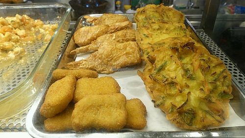 fried vegetables, nuggets and fried drum stick at Da Jia Fa 大家发素食 - Jurong Point 2 in West Singapore