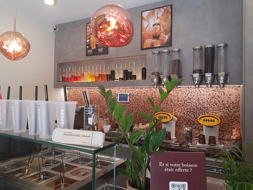 Interior at Lemoncha in Geneva